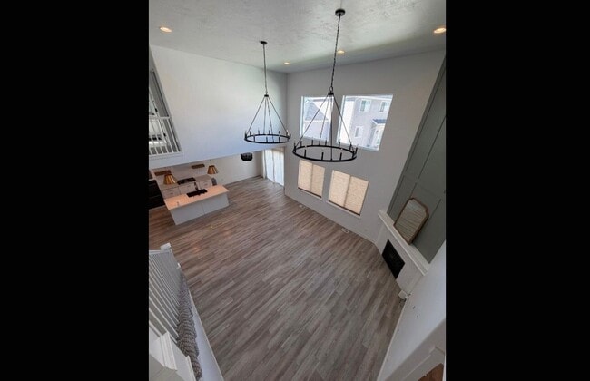 Building Photo - 98 S Serrata Ln