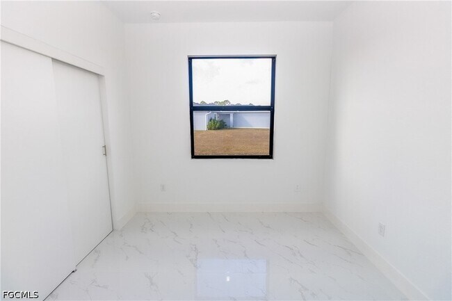 Building Photo - 731 Bering Ave S