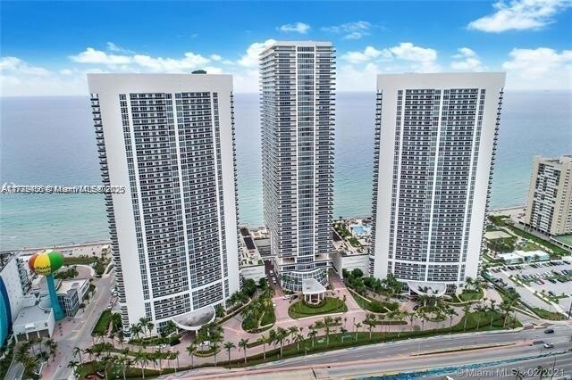Building Photo - 1830 S Ocean Dr