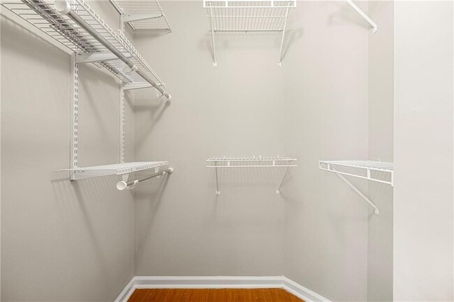 Building Photo - 580 Olde Lauren Ct