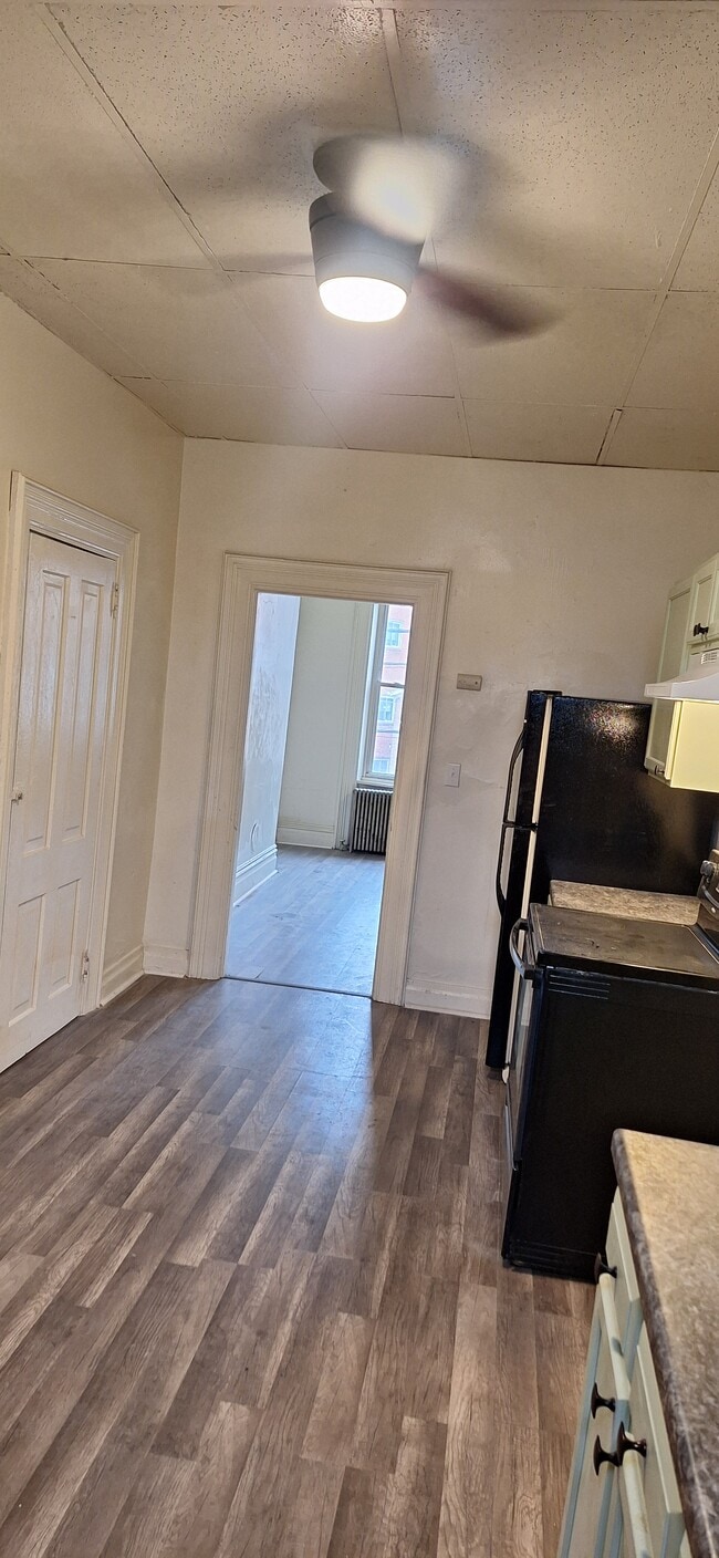 Building Photo - 509 S Main St