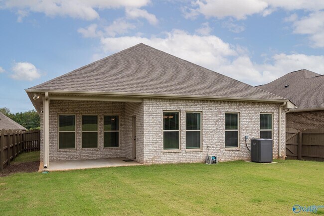 Building Photo - 122 Princewater Dr