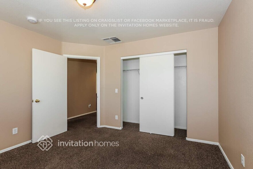 Building Photo - 5638 S 5th Dr