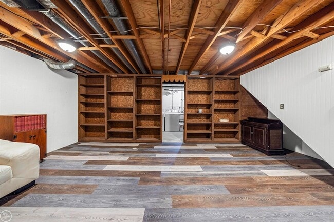 Building Photo - 24597 N Meadow Dr