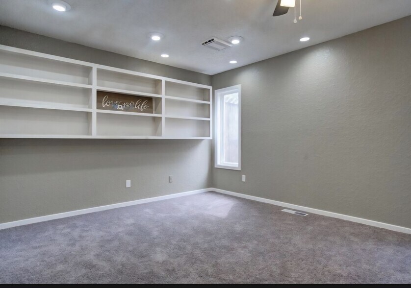 Building Photo - 306 Vale Ave