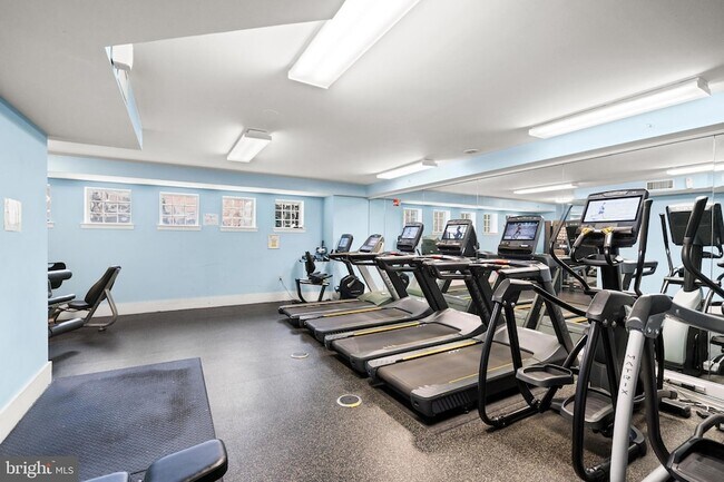 Building Photo - 555 Massachusetts Ave NW