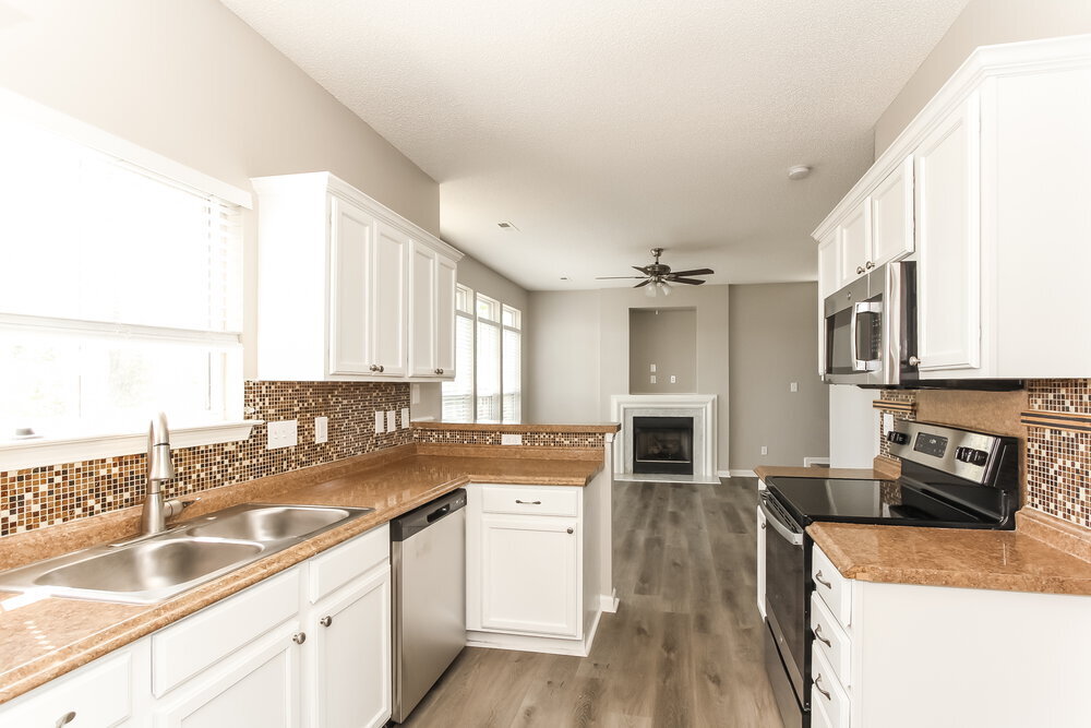 Building Photo - 6116 Red Clover Ln
