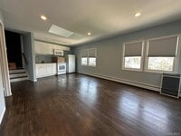 Building Photo - 287 Peters Ave