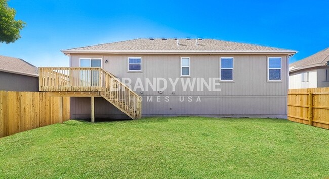 Building Photo - NEW LOWER RENTAL RATE LEASING SPECIAL : Re...