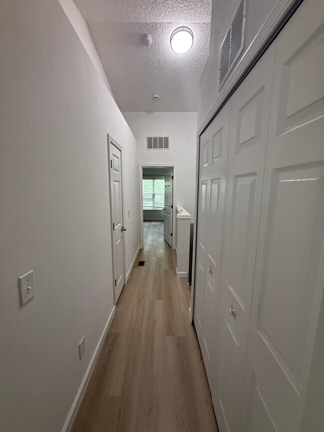 Building Photo - 3530 Summerlin Ln N