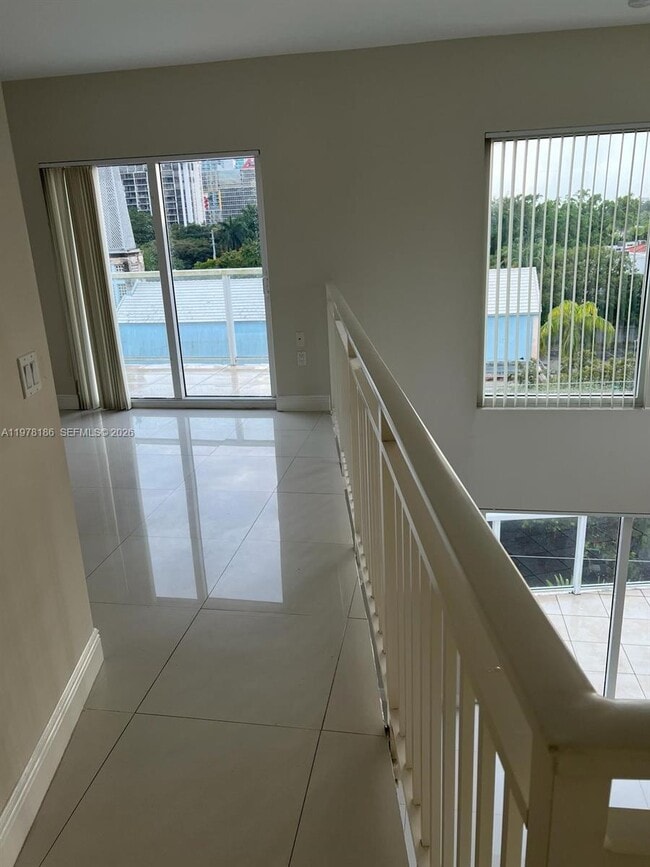 Building Photo - 1650 Brickell Ave