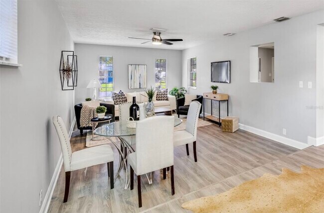 Building Photo - 3703 W Leila Ave