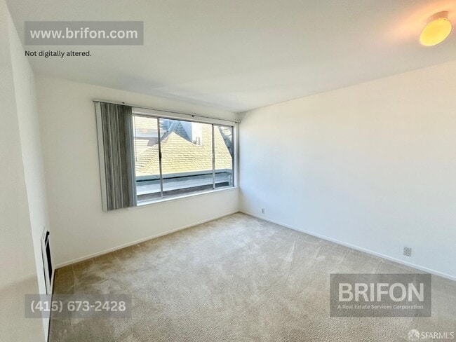 Building Photo - 2221 Gough St
