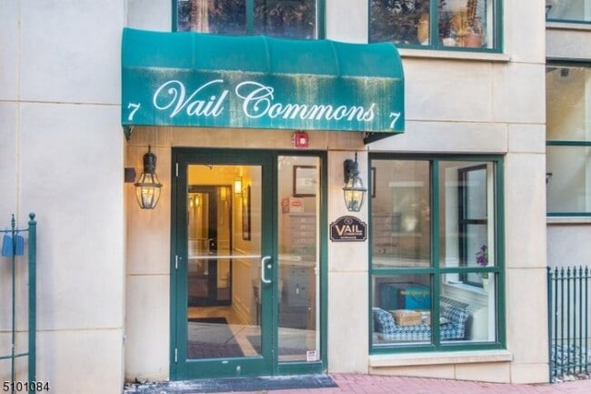 Building Photo - 7 Prospect St