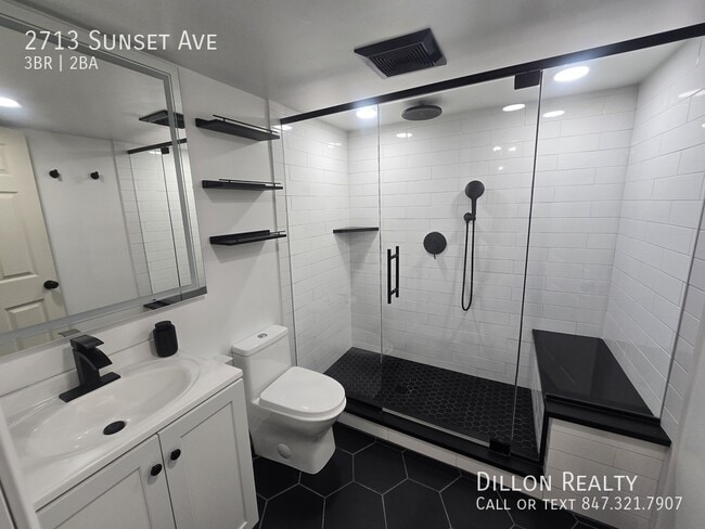 Building Photo - 2713 Sunset Ave