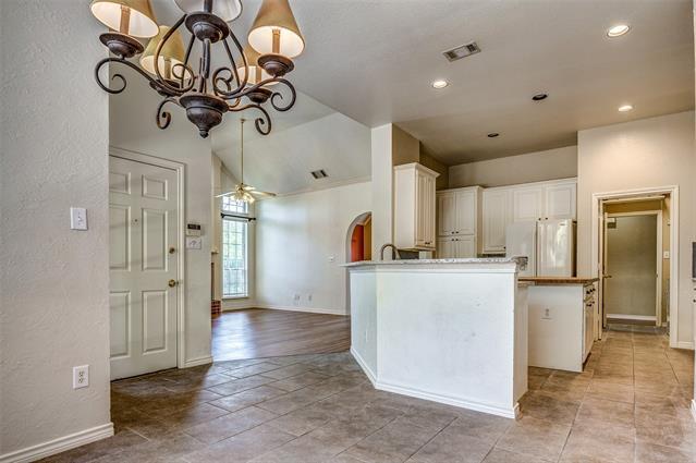 Building Photo - 318 Hampton Ct