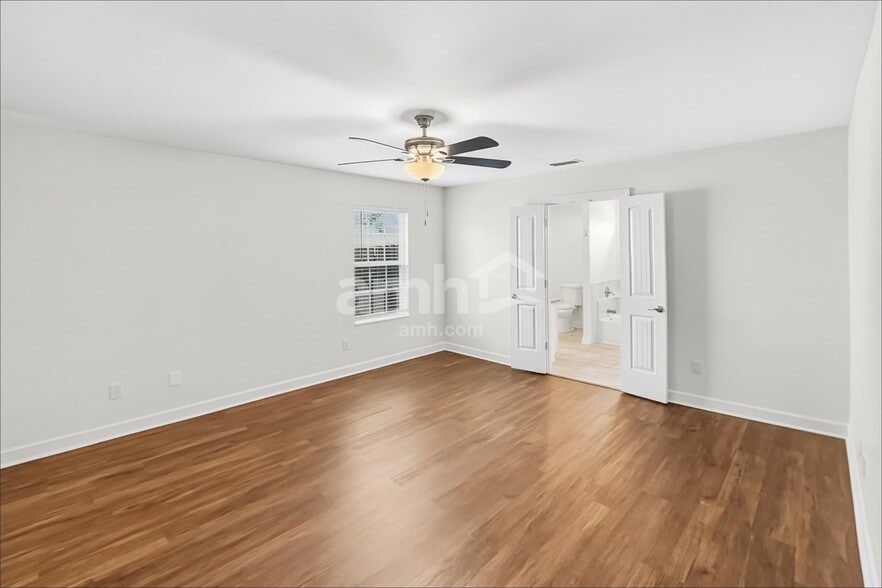 Building Photo - 4850 Beryl Dr