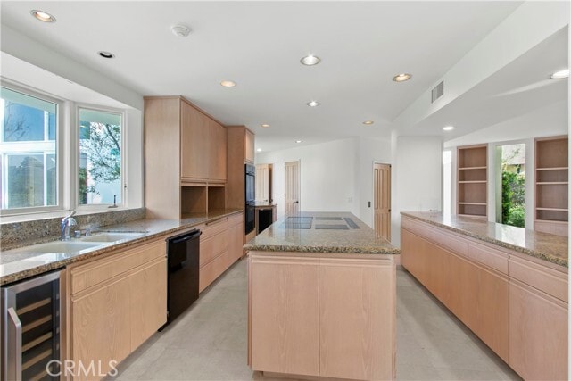 Building Photo - 2 Inverness Ln