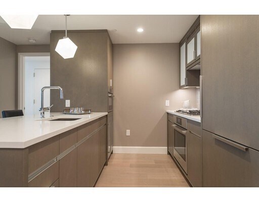 Building Photo - 100 Lovejoy Wharf