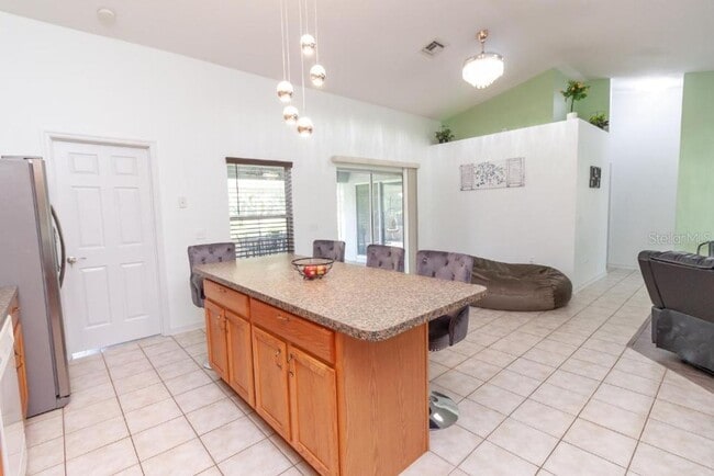 Building Photo - Kissimmee Charmer