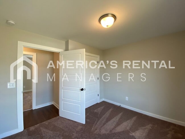Building Photo - Home for Rent in Talladega, AL...Available to View with 48-hour notice!!!