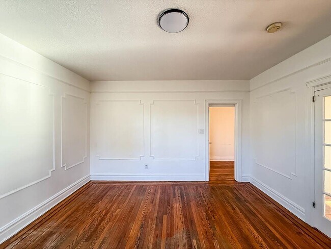 Building Photo - 36 Duncan Ave