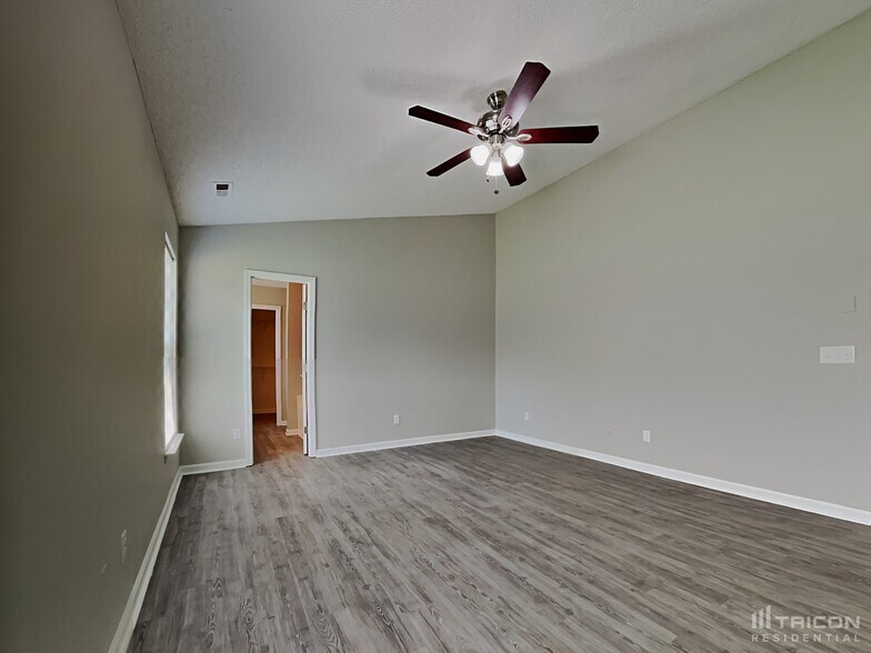 Building Photo - 5243 Moonlight Trail SW