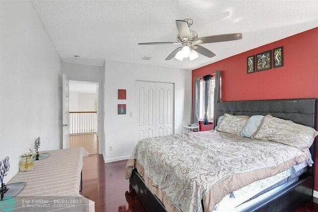 Building Photo - 6158 SW 194th Ave