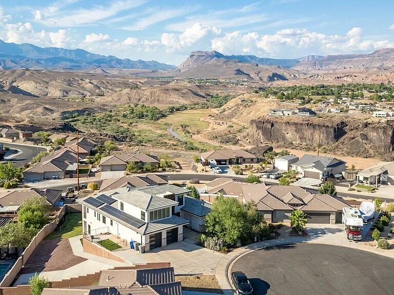 Building Photo - 1173 N 50 E