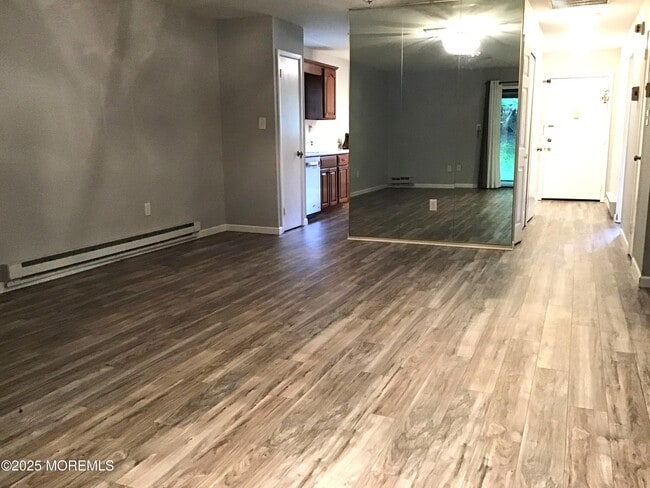 Building Photo - 104 Amberly Dr