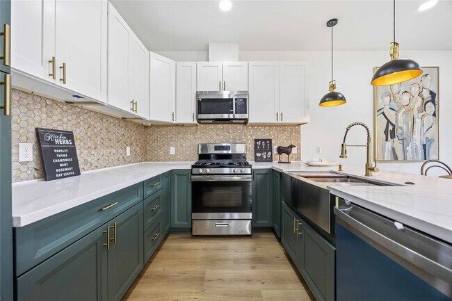 Building Photo - 7117 Springdale St