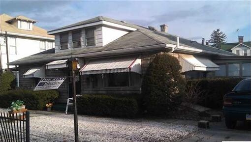 Building Photo - 629 N Hanover St