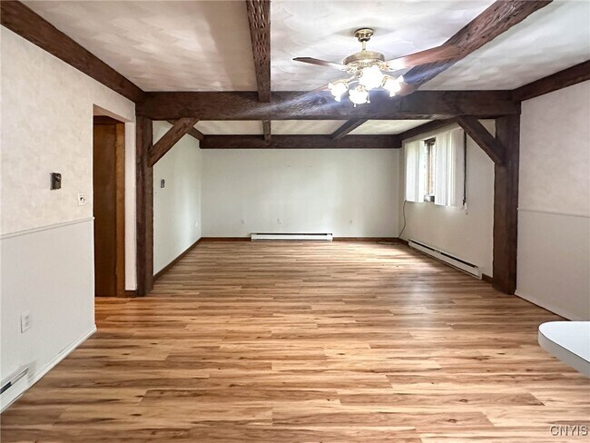 Building Photo - 821 Floyd Ave