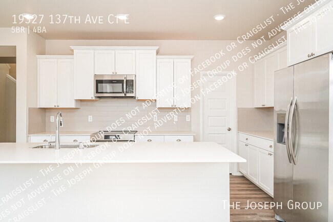 Building Photo - 19327 137th Ave Ct E
