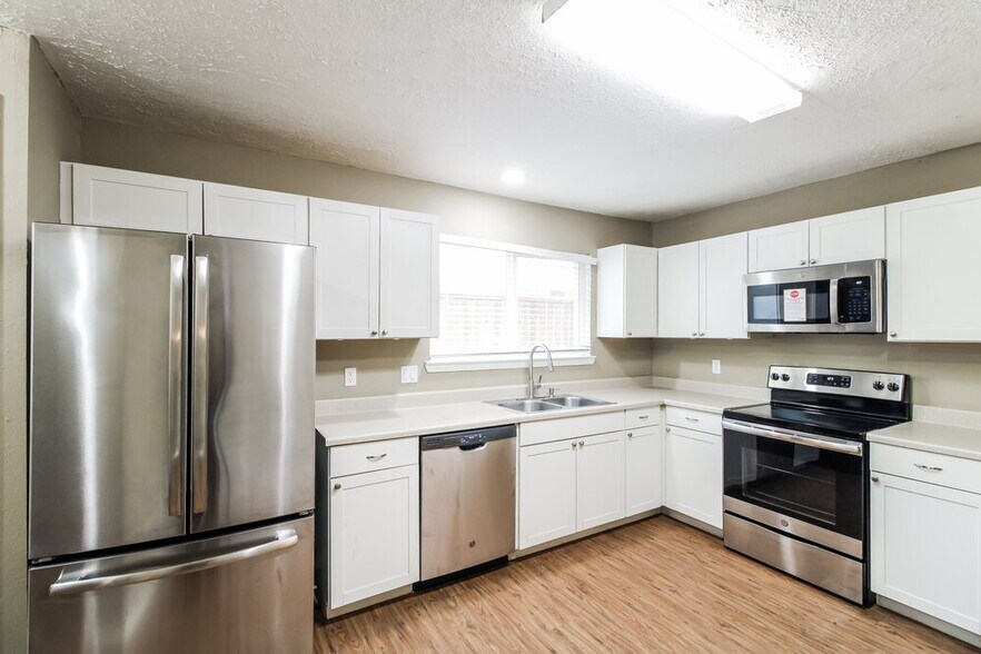 Building Photo - 2535 Goldspring Ln