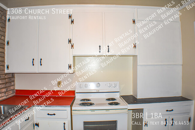 Building Photo - 1308 Church Street