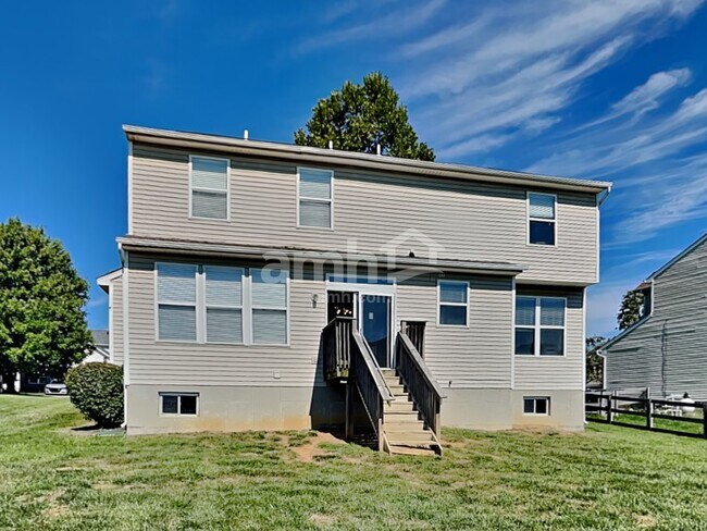 Building Photo - 1914 Nettlewood Ct