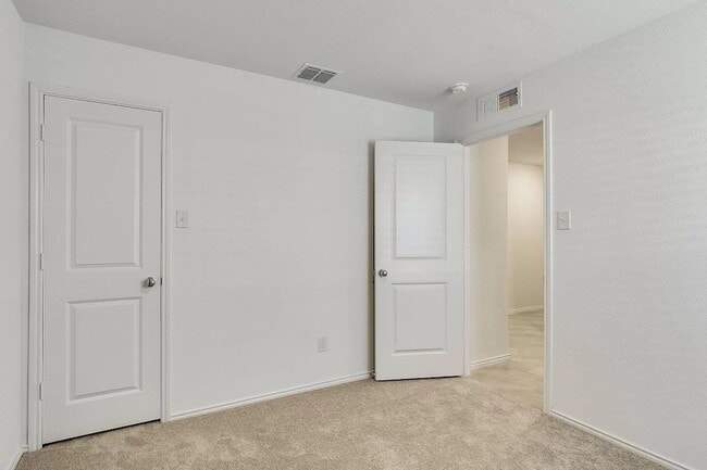 Building Photo - 1704 Lercara Ln