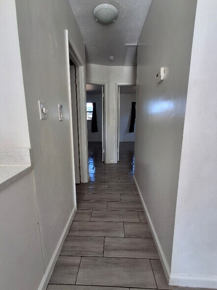 Building Photo - 6477 146th Ave N