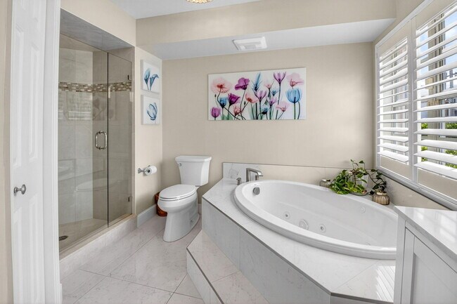 Building Photo - 75 Venetian Dr