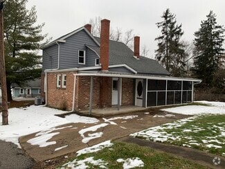 Building Photo - 593 Locust Ave