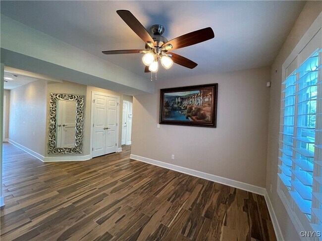 Building Photo - 7504 Birdsong Ln