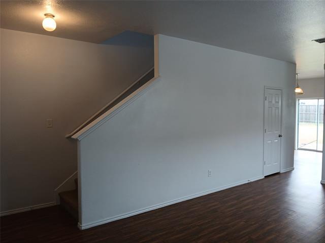 Building Photo - 517 Grant Ln