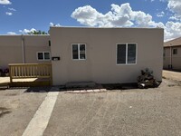 Building Photo - 706 La Poblana Rd NW