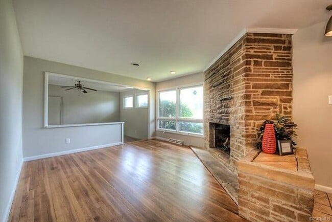 Building Photo - Spacious and Updated Home In Mechanicsville