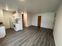Building Photo - 9227 Interlake Ave N