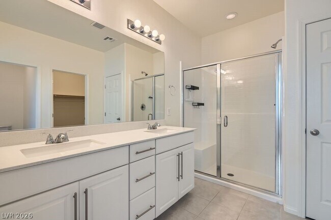 Building Photo - 348 Badinerie St