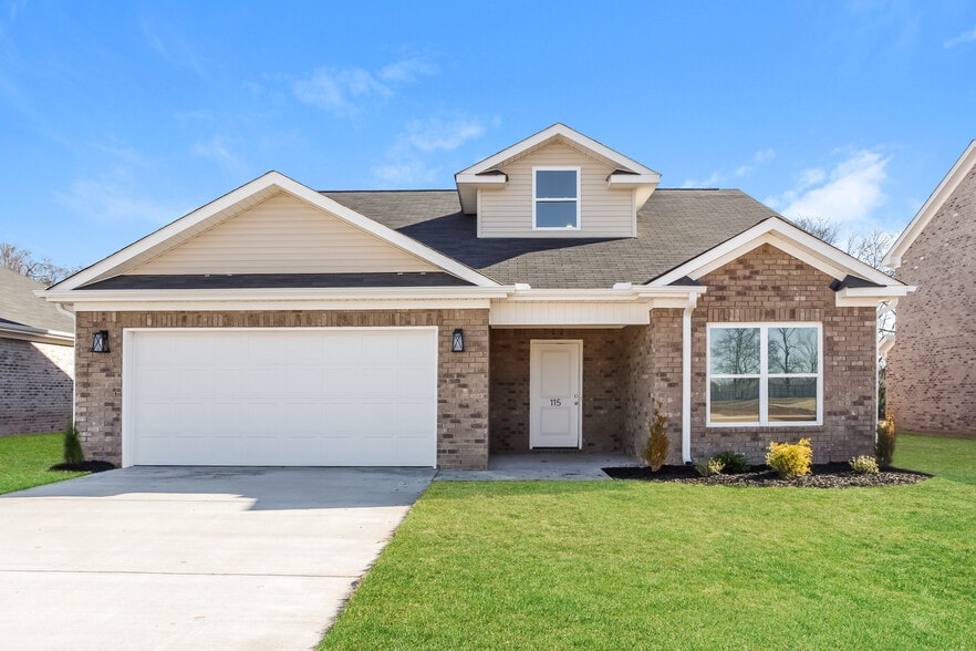 Building Photo - Holly Anne