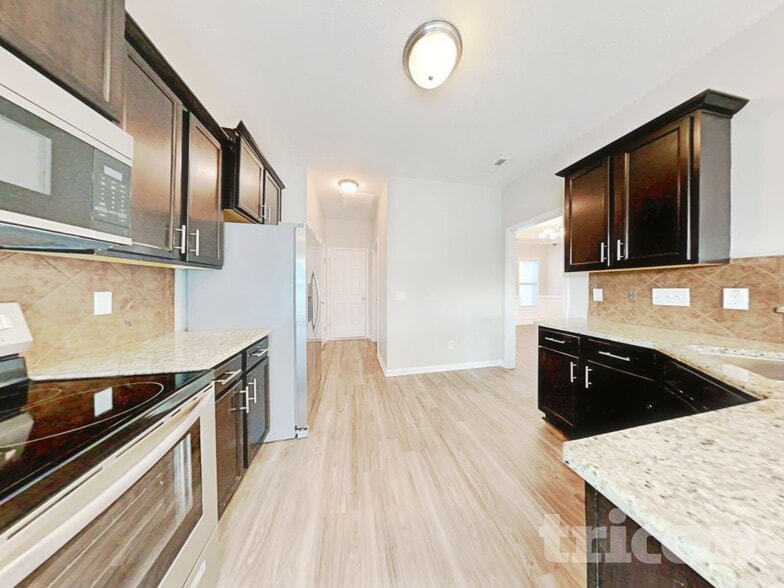 Building Photo - 57 Battery Way