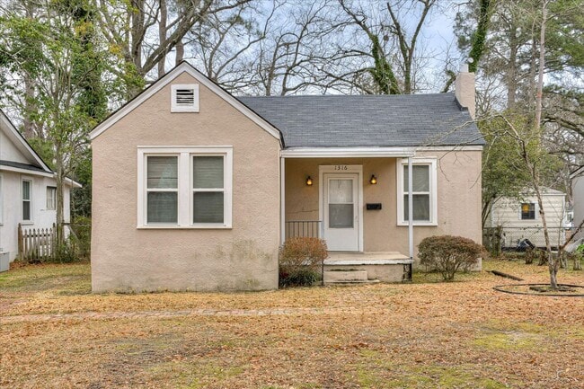 Primary Photo - Cozy Cottage in Midtown!